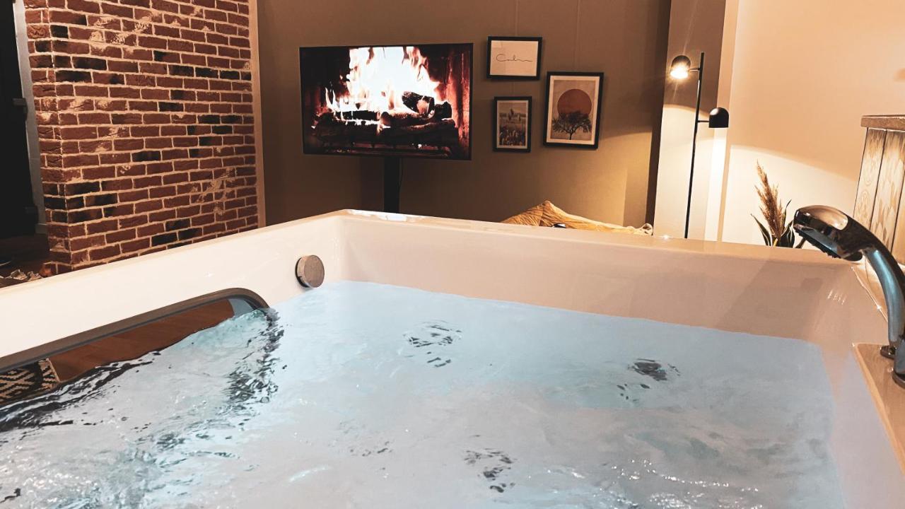 Stilvolles City-Loft Mit Privatem Whirlpool Trier Luaran gambar