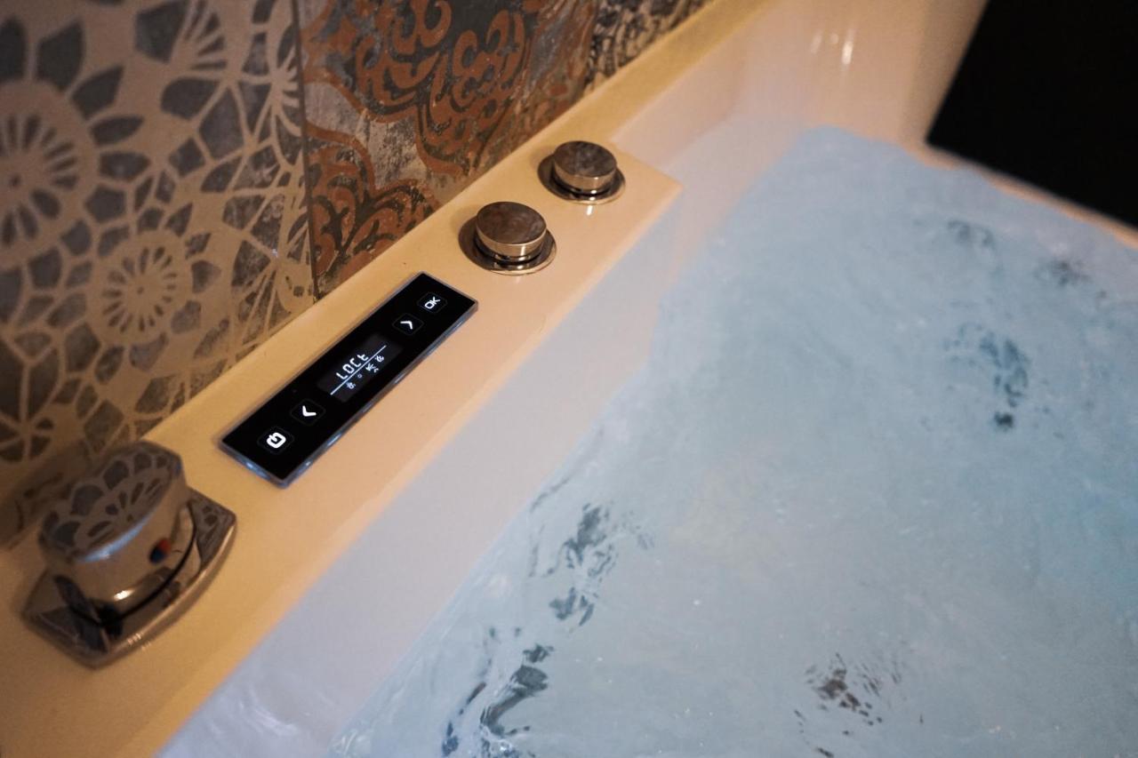 Stilvolles City-Loft Mit Privatem Whirlpool Trier Luaran gambar