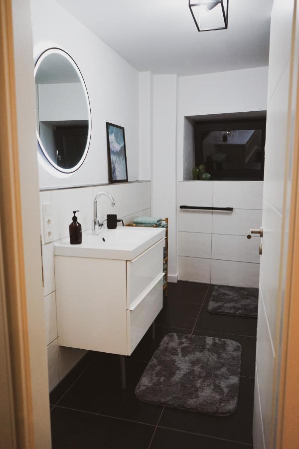 Stilvolles City-Loft Mit Privatem Whirlpool Trier Luaran gambar