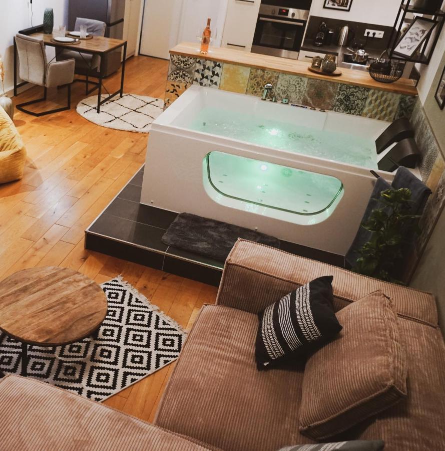 Stilvolles City-Loft Mit Privatem Whirlpool Trier Luaran gambar
